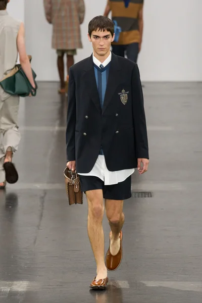 Look 23